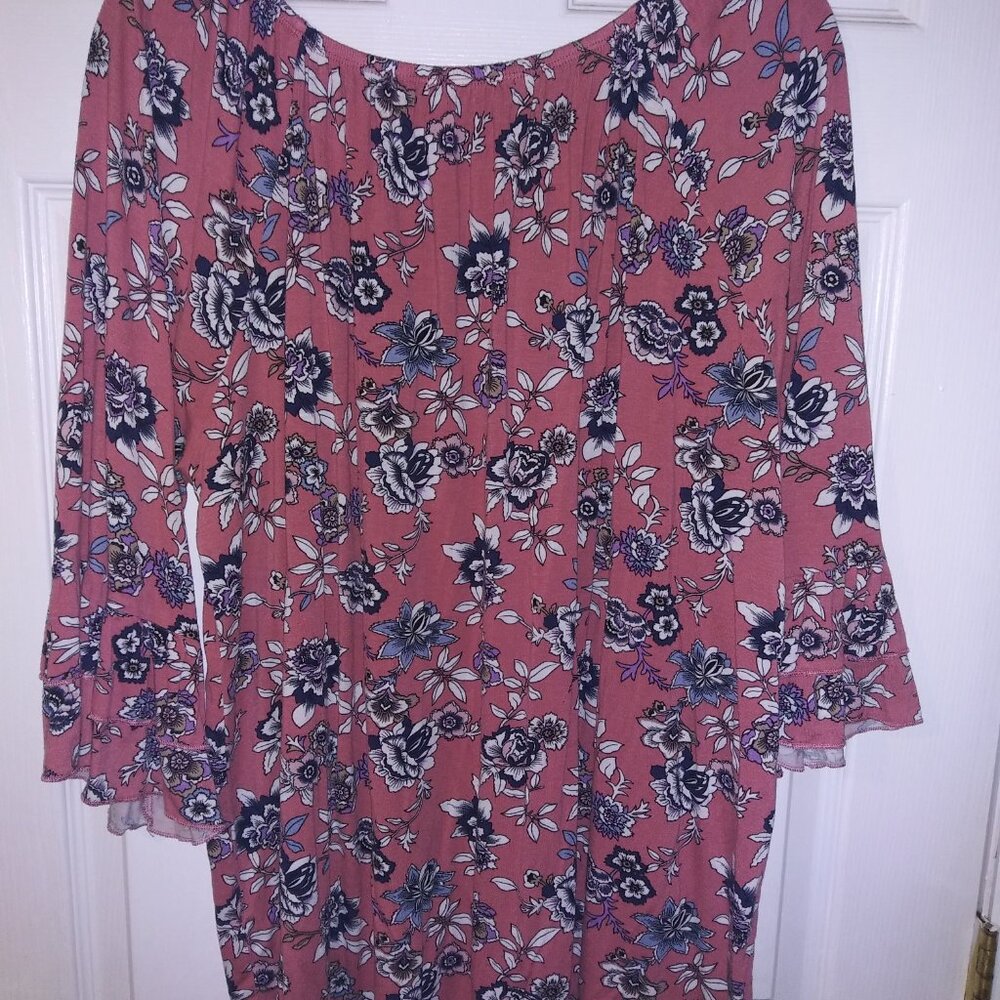 Womens blouse - Picture 2 of 5